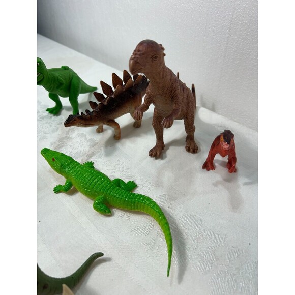 12 pc Mixed Brands Dinosaur Dragons Prehistoric Plastic Toy Lot - Picture 4 of 9